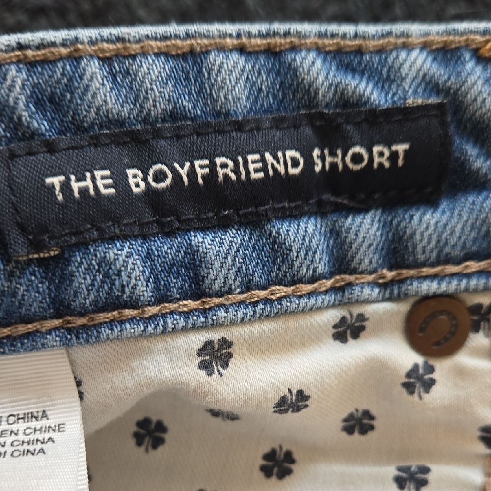 Lucky Brand Light Wash Frayed Hem Denim Boyfriend Shorts - Picture 9 of 10